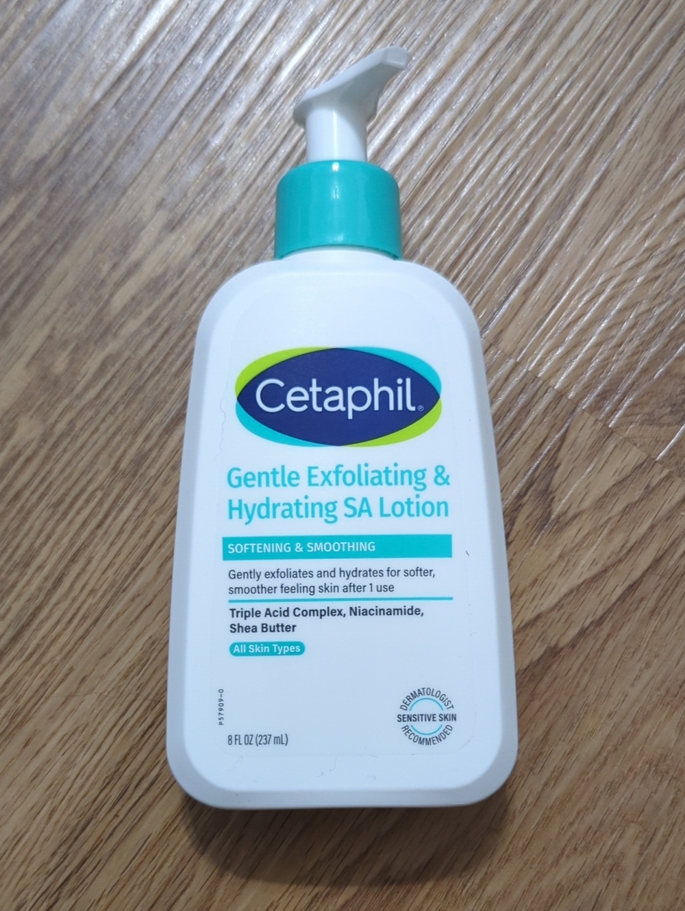 Gentle Exfoliating & Hydrating SA Lotion - White/Teal